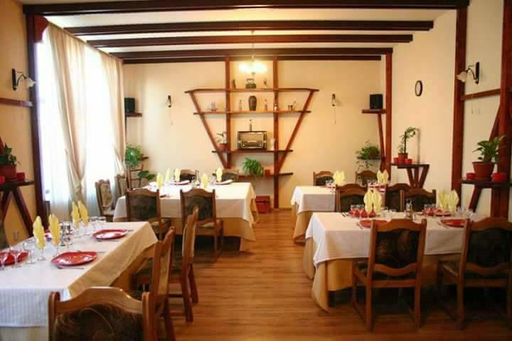 Motel Restaurant Lowe Deva Eksteriør bilde