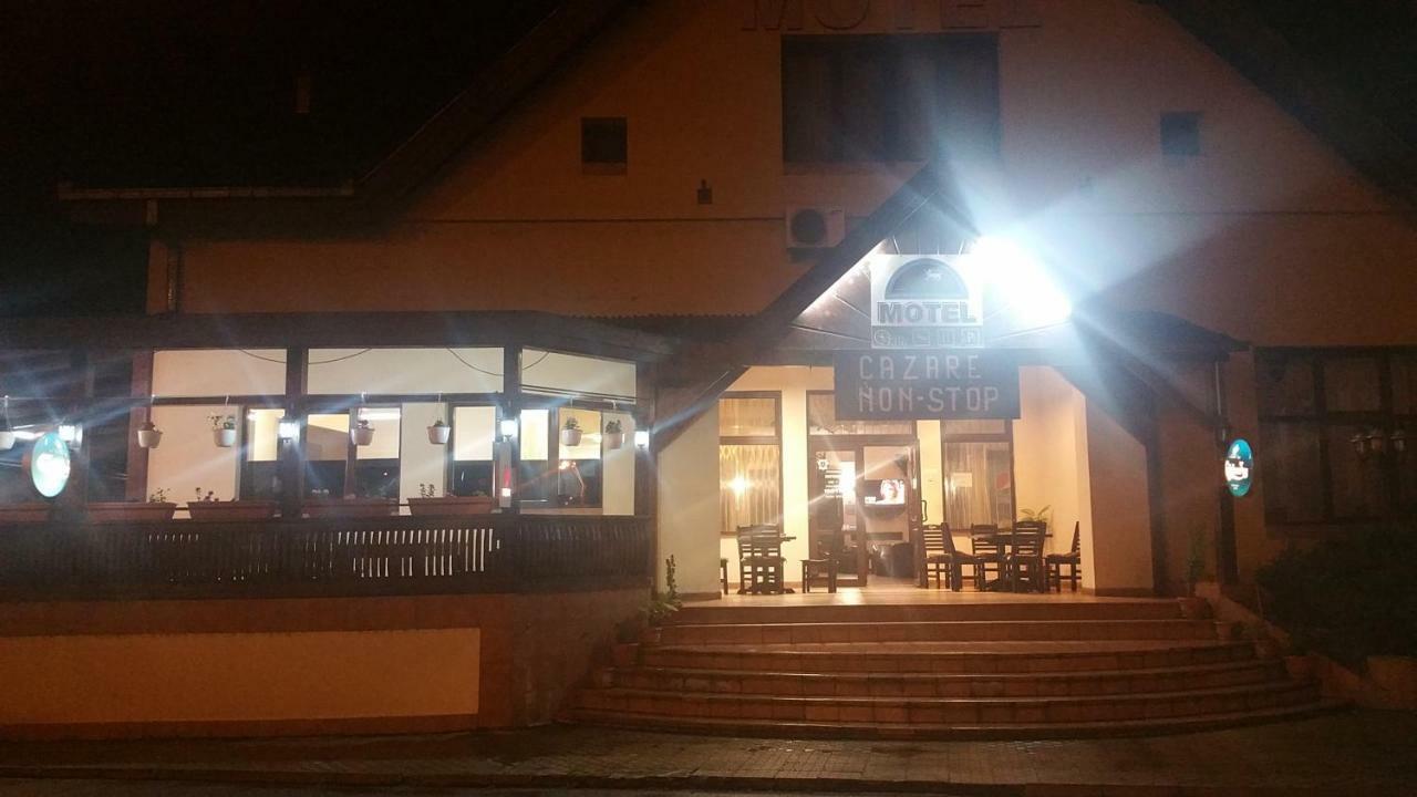 Motel Restaurant Lowe Deva Eksteriør bilde