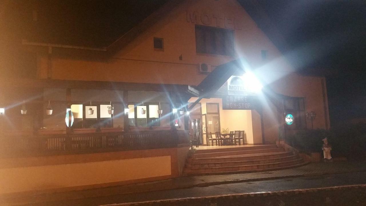 Motel Restaurant Lowe Deva Eksteriør bilde