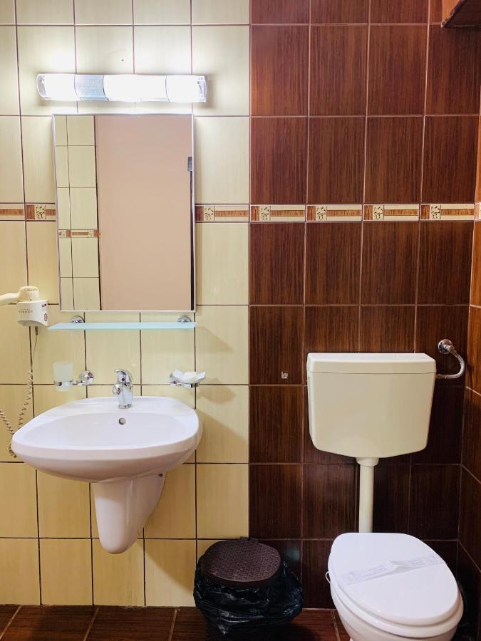 Motel Restaurant Lowe Deva Eksteriør bilde